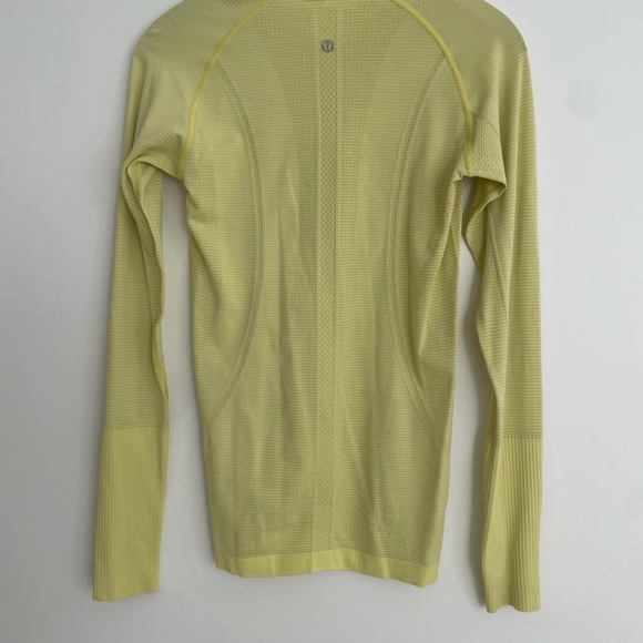 Lululemon Swiftly Tech Size 6 - Picture 3 of 3